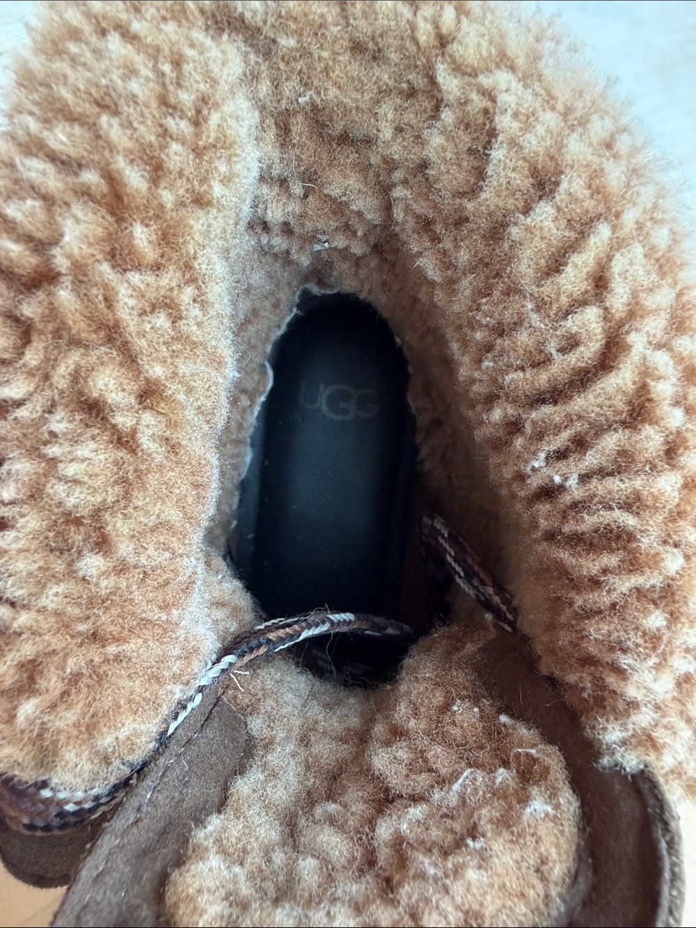 UGG - Picture 11 of 12